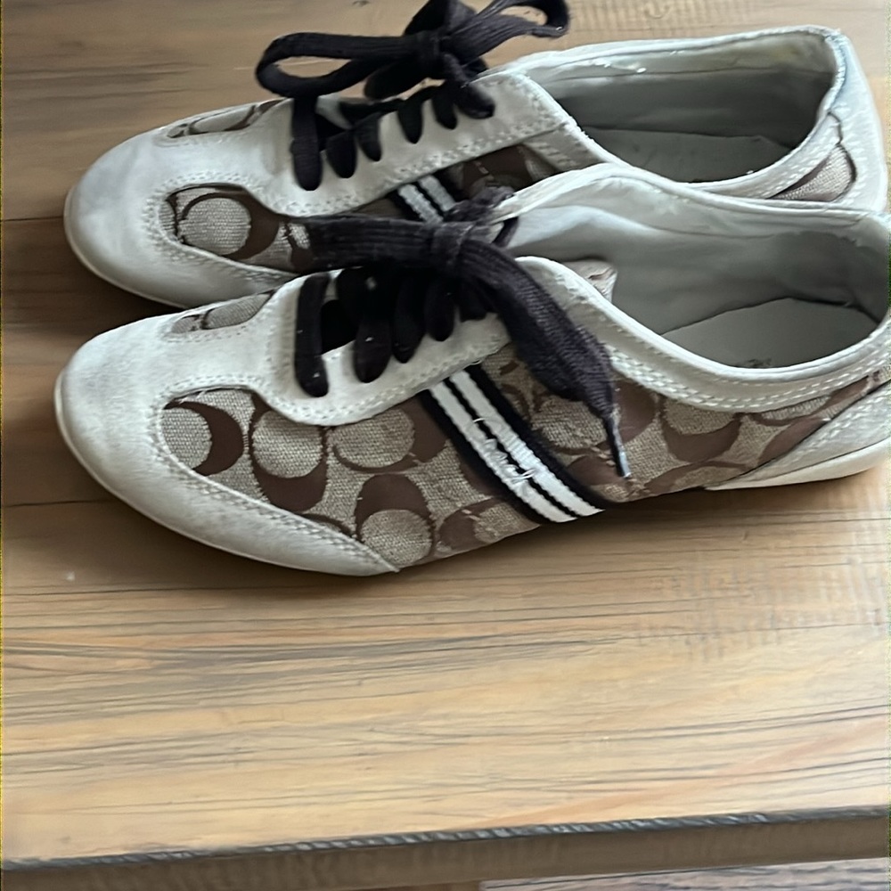 Women’s brown coach tennis shoes size 8 - Picture 2 of 4